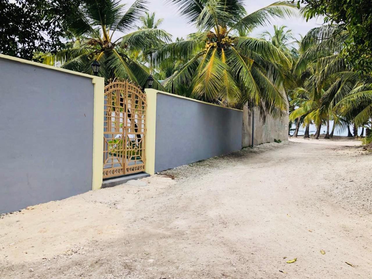 Vieni Qua Grand Hotel Fuvahmulah Exterior photo